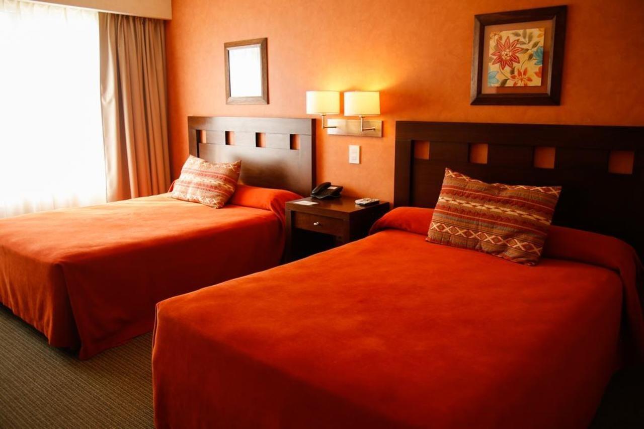Hotel Howard Johnson Trenque Lauquen Kültér fotó