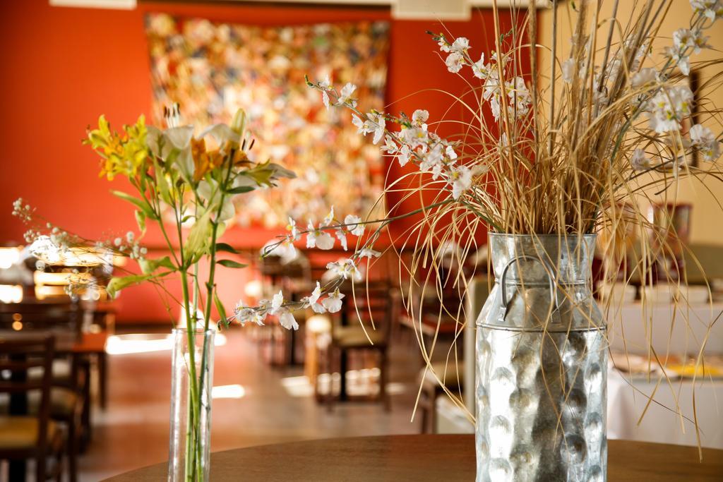 Hotel Howard Johnson Trenque Lauquen Kültér fotó